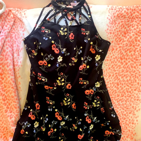 Dress - Picture 1 of 2